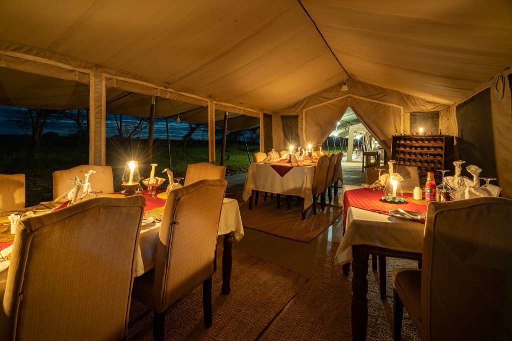 Karibu Camps And Lodges Sametu Camp Serengeti Robanda Restaurant bilde
